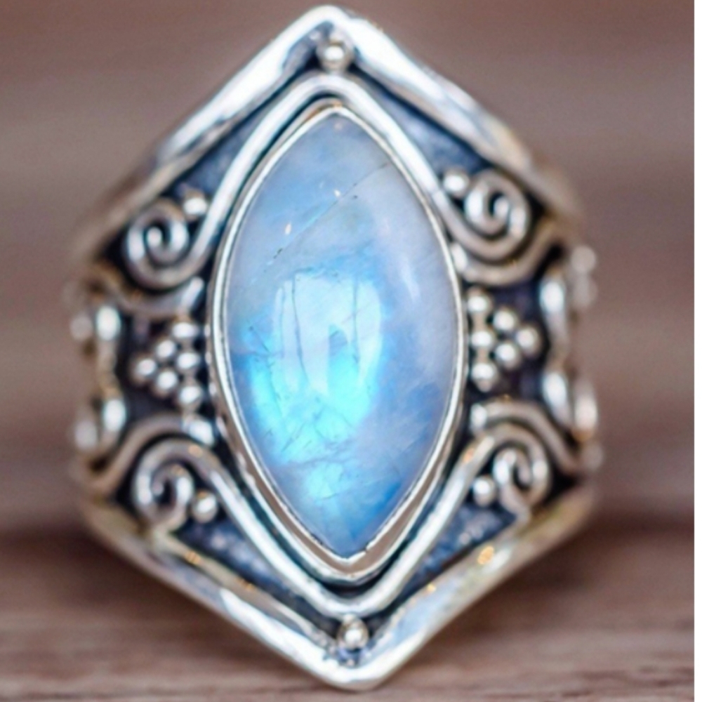 3/$45 New vintage silver eye horse ring